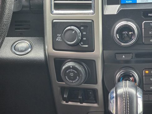 Used 2016 Ford F150 Lariat w/ Equipment Group 502A Luxury image 29