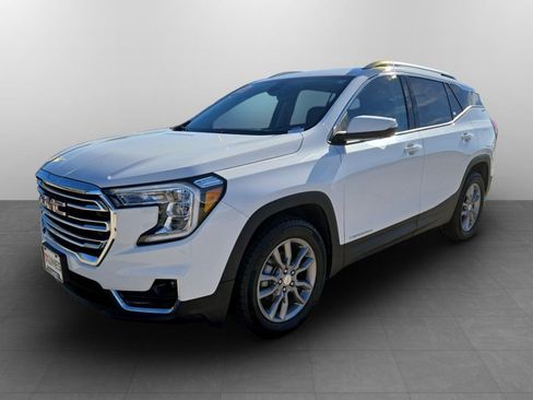 Used 2023 GMC Terrain SLT image 12