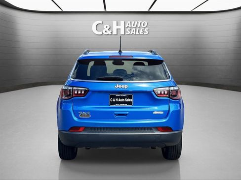 Used 2024 Jeep Compass Latitude AWD/4WD image 8