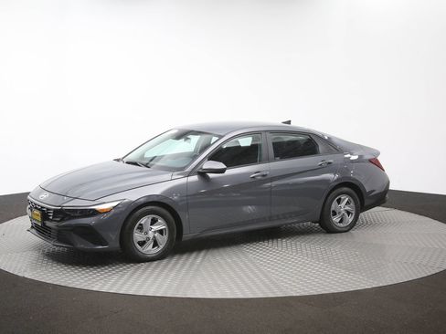 Used 2024 Hyundai Elantra SE FWD image 55