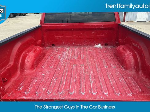 Used 2019 RAM 1500 Classic SLT image 18