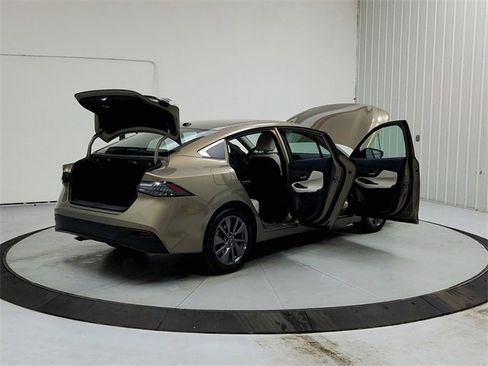 New 2026 Nissan Sentra SL w/ Floor Mat Package image 15