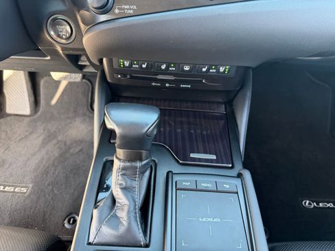 Used 2020 Lexus ES 350 w/ Accessory Package FWD image 15