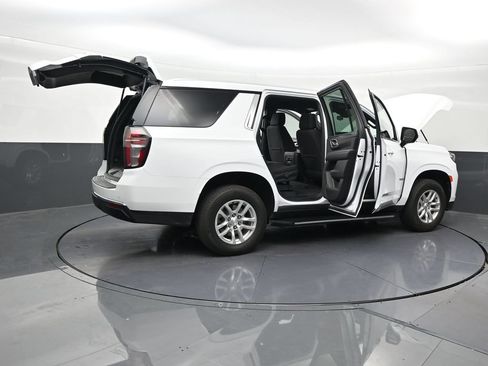 Used 2023 Chevrolet Tahoe LS RWD image 32