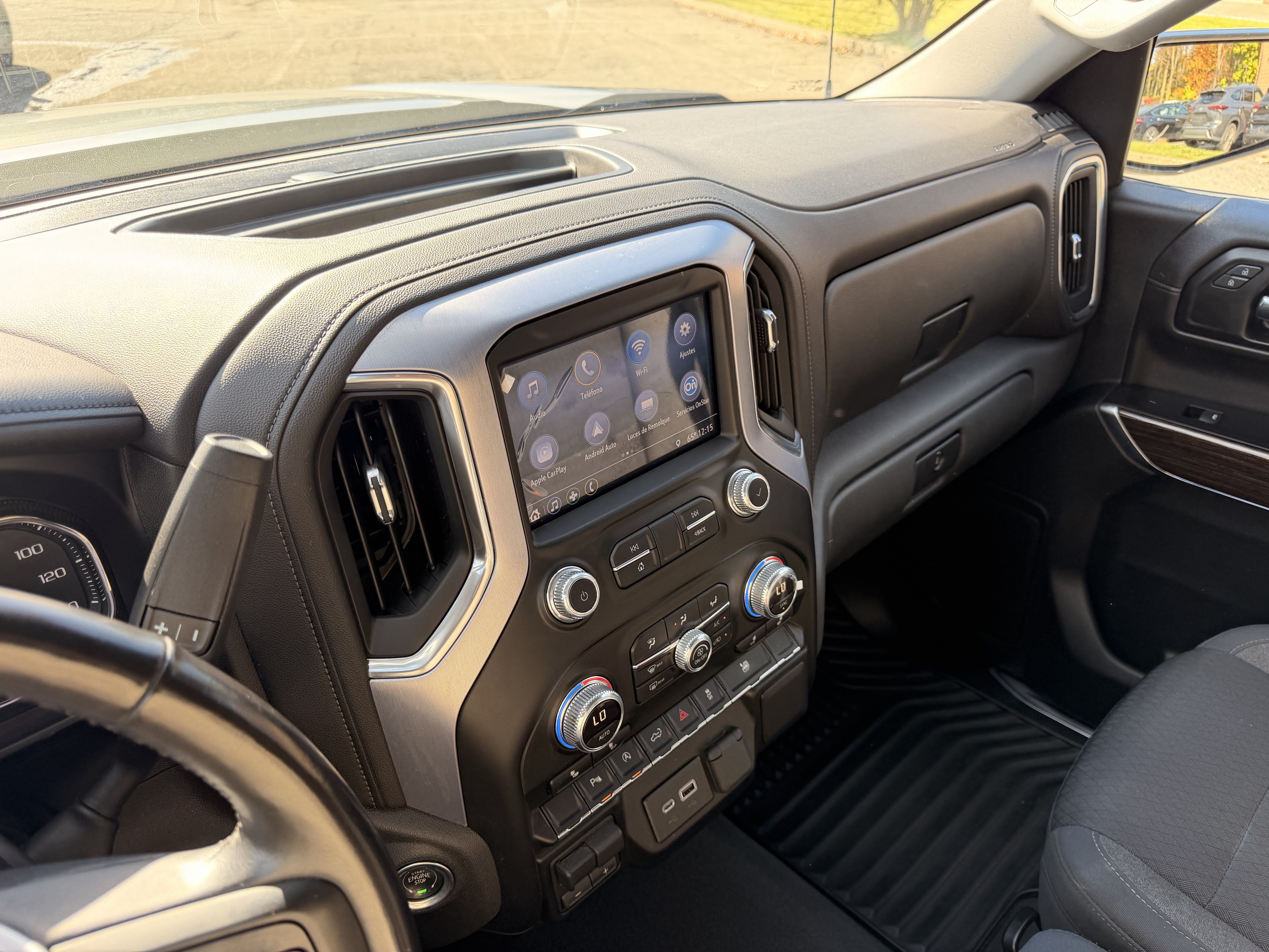 Used 2019 GMC Sierra 1500 SLE w/ SLE Value Package AWD/4WD image 17