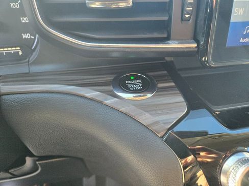 Used 2021 Ford Explorer Limited w/ Equipment Group 301A image 18