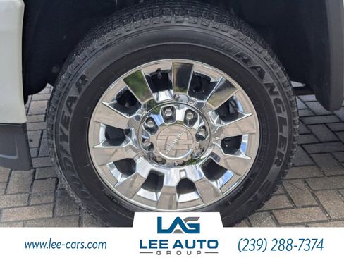 Used 2019 GMC Sierra 2500 Denali w/ Duramax Plus Package image 8