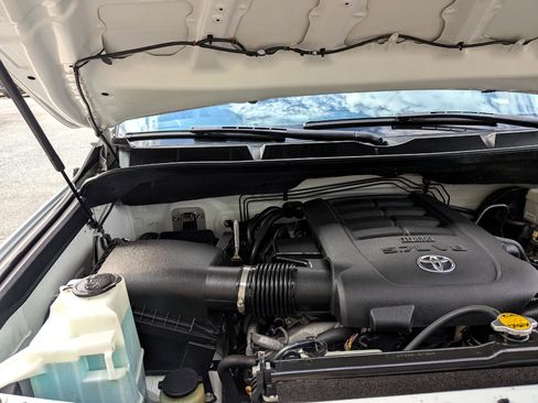 Used 2018 Toyota Tundra Limited image 27