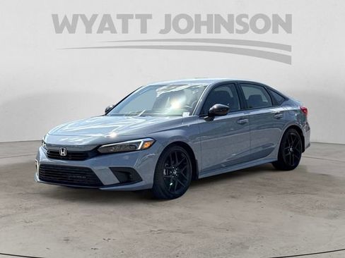 Used 2024 Honda Civic Sport image 1