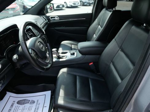 Used 2020 Jeep Grand Cherokee Limited AWD/4WD image 10