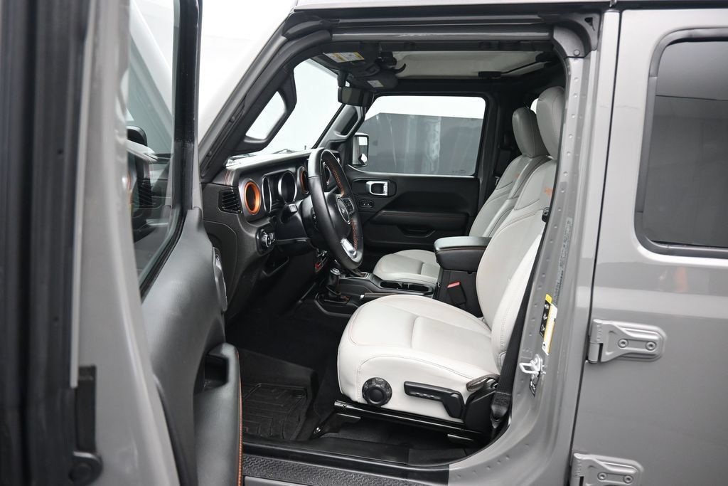 Used 2022 Jeep Gladiator Mojave w/ LED Lighting Group AWD/4WD image 11