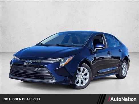 Used 2024 Toyota Corolla LE FWD image 1