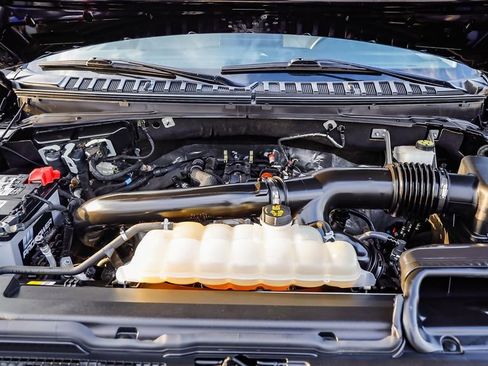 Used 2024 Ford Expedition Limited image 29