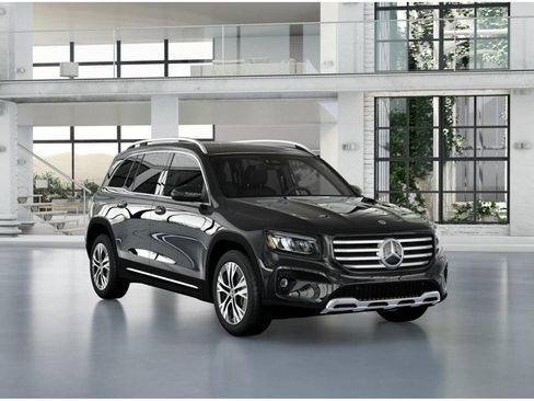 New 2026 Mercedes-Benz GLB 250 image 10