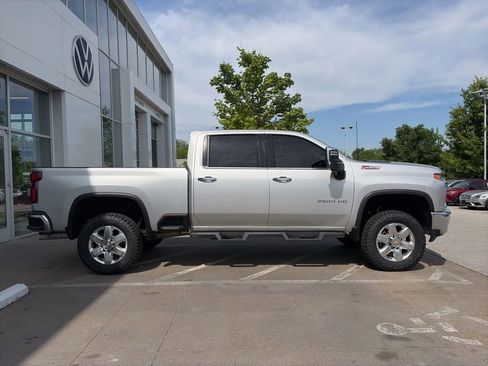 Used 2023 Chevrolet Silverado 2500 LTZ w/ LTZ Convenience Package AWD/4WD image 9