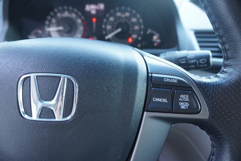 Used 2012 Honda Odyssey EX-L image 17