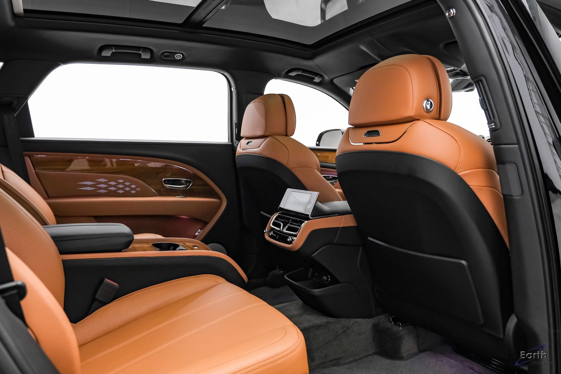 Used 2023 Bentley Bentayga Extended Wheelbase AWD/4WD image 83