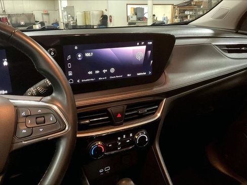 Used 2024 Buick Encore GX Sport Touring AWD/4WD image 6