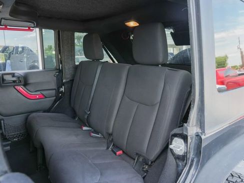 Used 2016 Jeep Wrangler Unlimited Sport w/ Quick Order Package 23S AWD/4WD image 36