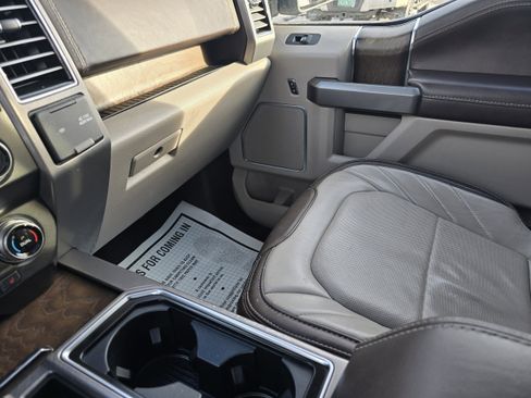 Used 2020 Ford F150 Limited w/ Trailer Tow Package image 12