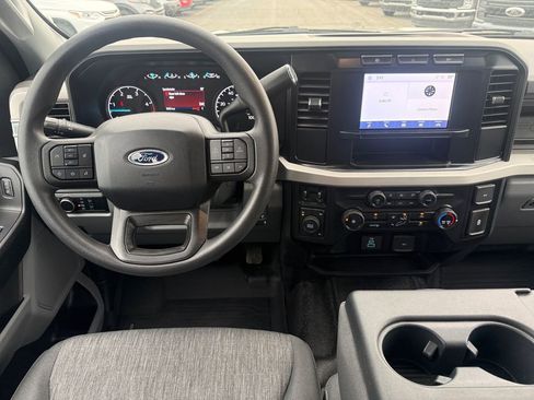 Used 2024 Ford F250 XL AWD/4WD image 26