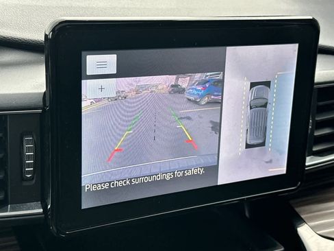 Certified 2022 Ford Explorer Limited w/ Equipment Group 301A image 21