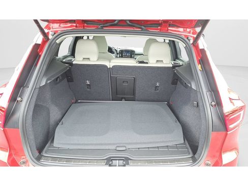 Used 2023 Volvo XC40 B5 Plus w/ Driver Assist Package AWD/4WD image 12