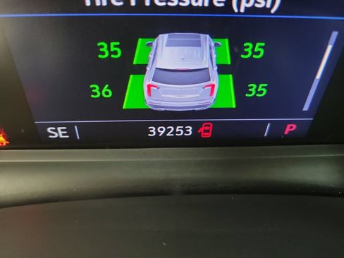 Certified 2024 Cadillac XT6 Premium Luxury FWD image 26