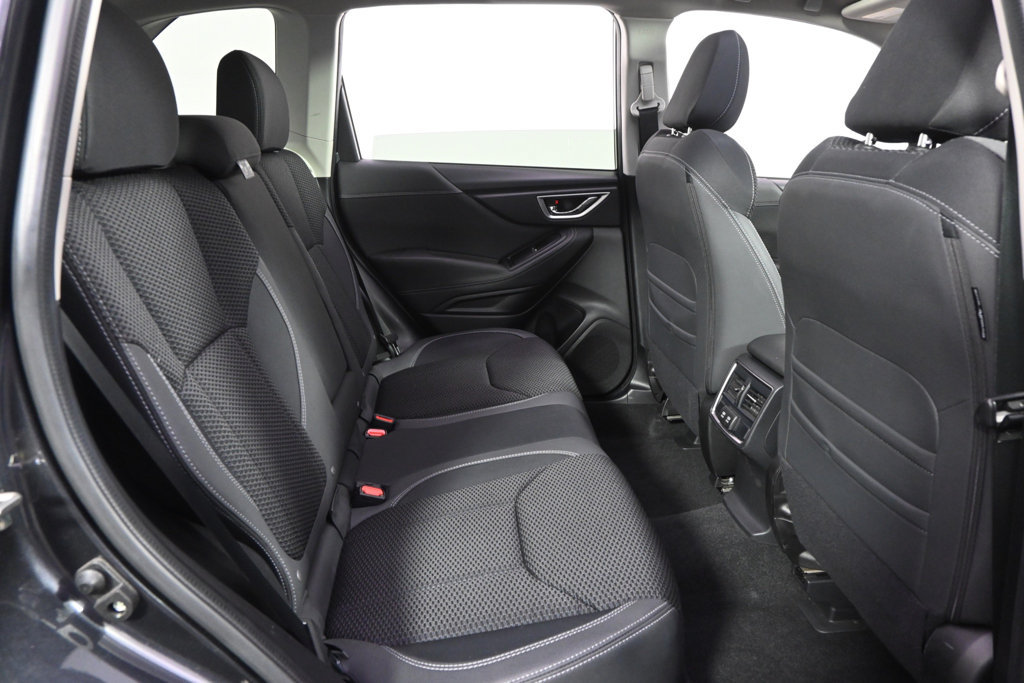 Used 2019 Subaru Forester Premium AWD/4WD image 18