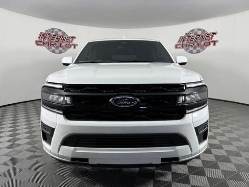 Used 2024 Ford Expedition Max XLT AWD/4WD image 2