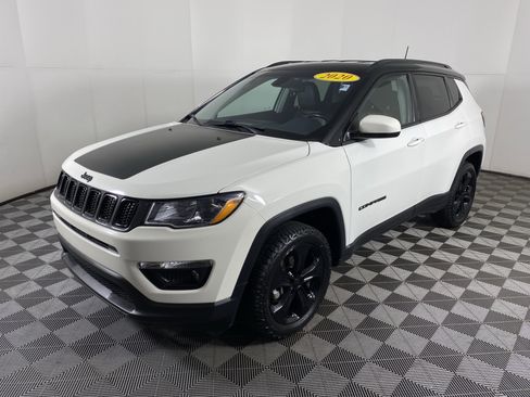Used 2020 Jeep Compass Latitude AWD/4WD image 10