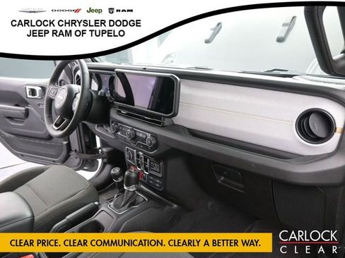 Used 2025 Jeep Wrangler Sport image 41