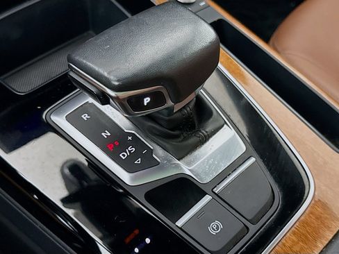 Certified 2023 Audi Q5 2.0T Premium w/ Convenience Package AWD/4WD image 18