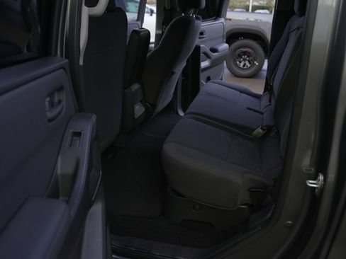 Used 2022 Nissan Frontier S w/ Technology Package image 19