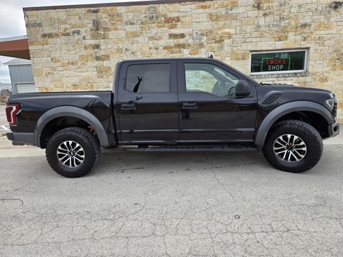 Used 2019 Ford F150 Raptor w/ Equipment Group 801A Mid AWD/4WD image 17