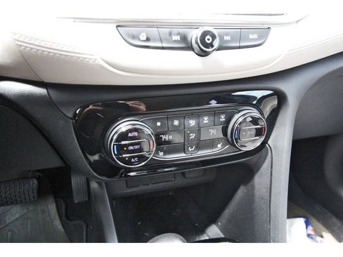 Used 2023 Buick Encore GX Select FWD image 21