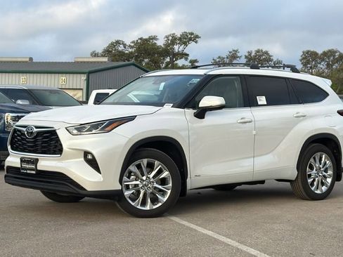 New 2026 Toyota Highlander Limited image 35