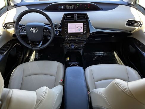Used 2021 Toyota Prius XLE w/ Advanced Technology Package image 9