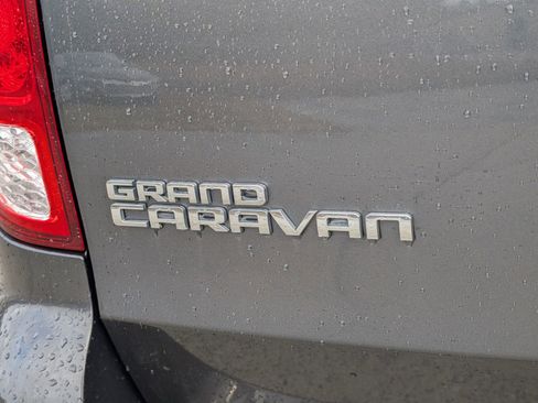 Used 2019 Dodge Grand Caravan SE image 22