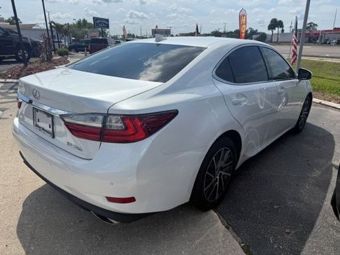 Used 2017 Lexus ES 350 w/ Navigation System Package image 5