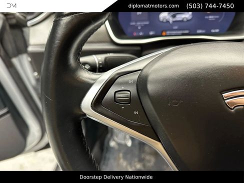 Used 2015 Tesla Model S 90D image 30