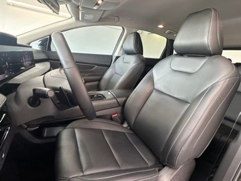 Certified 2025 Nissan Murano SV AWD/4WD image 16