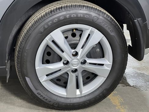 Used 2025 Nissan Kicks Play S image 34