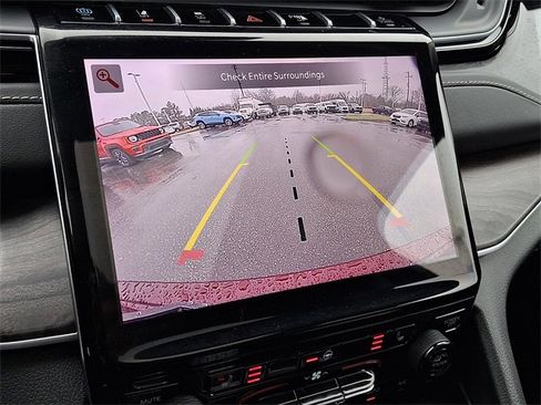 Used 2024 Jeep Grand Cherokee Limited 4xe image 15