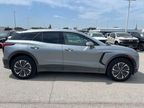 Used 2024 Chevrolet Blazer EV LT AWD/4WD image 5