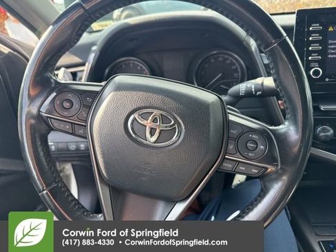 Used 2021 Toyota Camry SE image 9