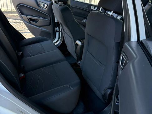 Used 2015 Ford Fiesta SE image 11