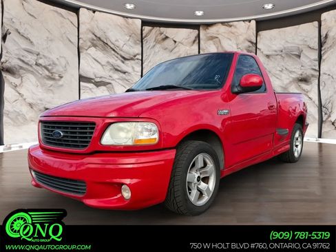 Used 2002 Ford F150 Lightning RWD image 1