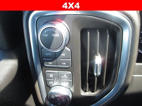 Used 2023 GMC Sierra 2500 AT4 w/ AT4 Preferred Package AWD/4WD image 34