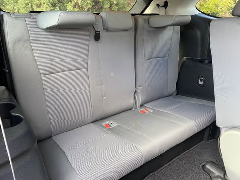 Used 2024 Toyota Highlander LE image 37